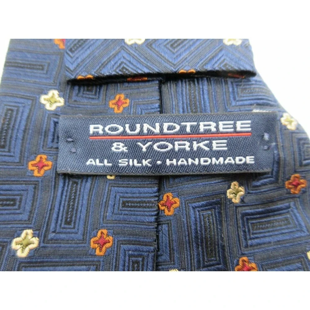 Roundtree & Yorke Men's Silk Tie Necktie‎ Navy Squared Embroidered Flowers